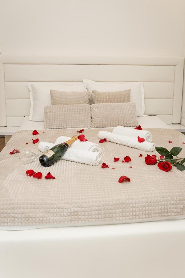 Sinfonia Lux Apartment Belgrade Luaran gambar