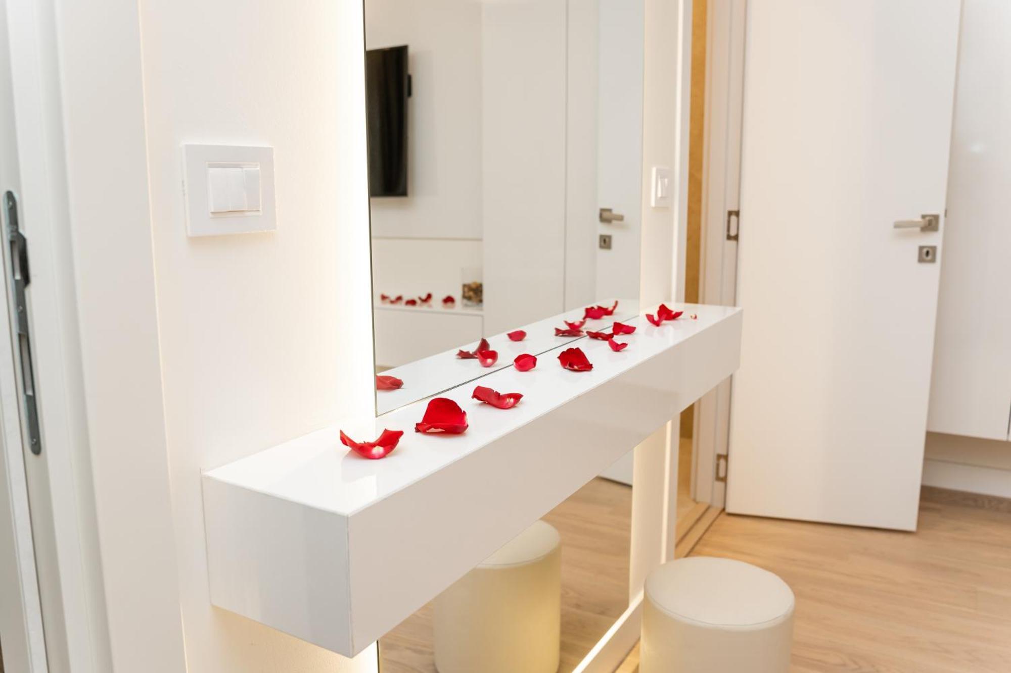 Sinfonia Lux Apartment Belgrade Luaran gambar