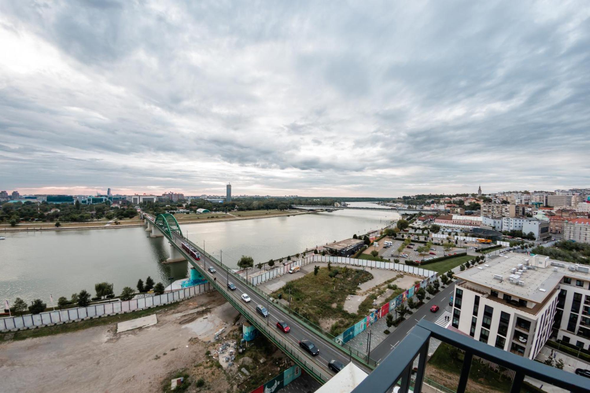 Sinfonia Lux Apartment Belgrade Luaran gambar