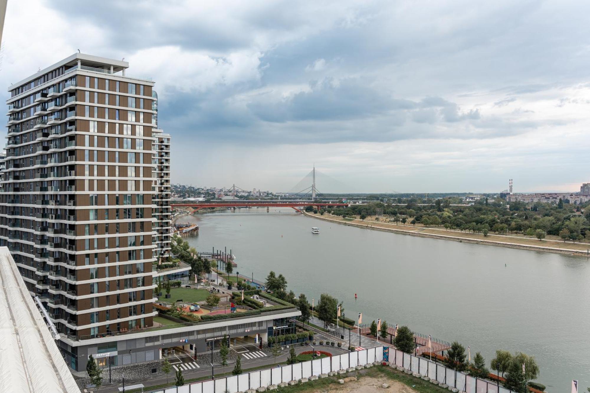 Sinfonia Lux Apartment Belgrade Luaran gambar